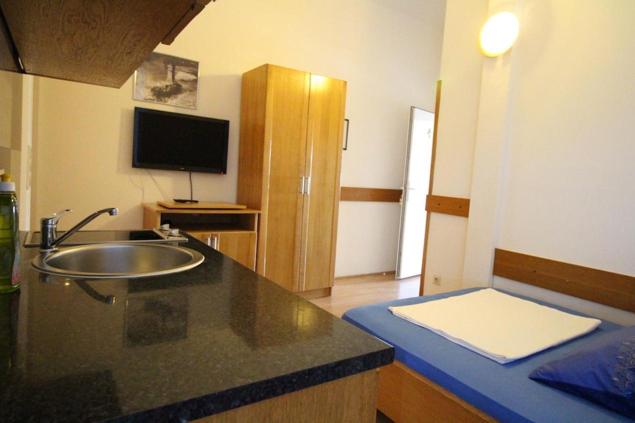 Apartments Helena Zadar Врси Экстерьер фото